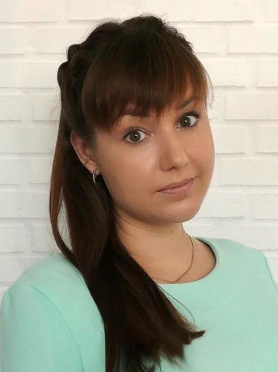 Ксения Столбова